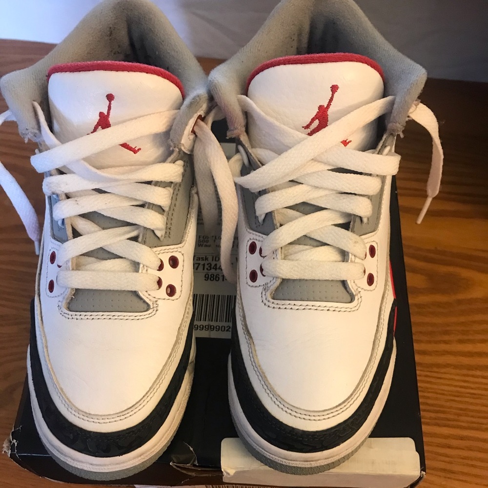 Jordan 3’s Fire Red